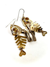 Load image into Gallery viewer, Fisheye Fisheye Statement Earrings [Pierced]
