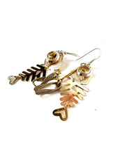 Load image into Gallery viewer, Fisheye Fisheye Statement Earrings [Pierced]
